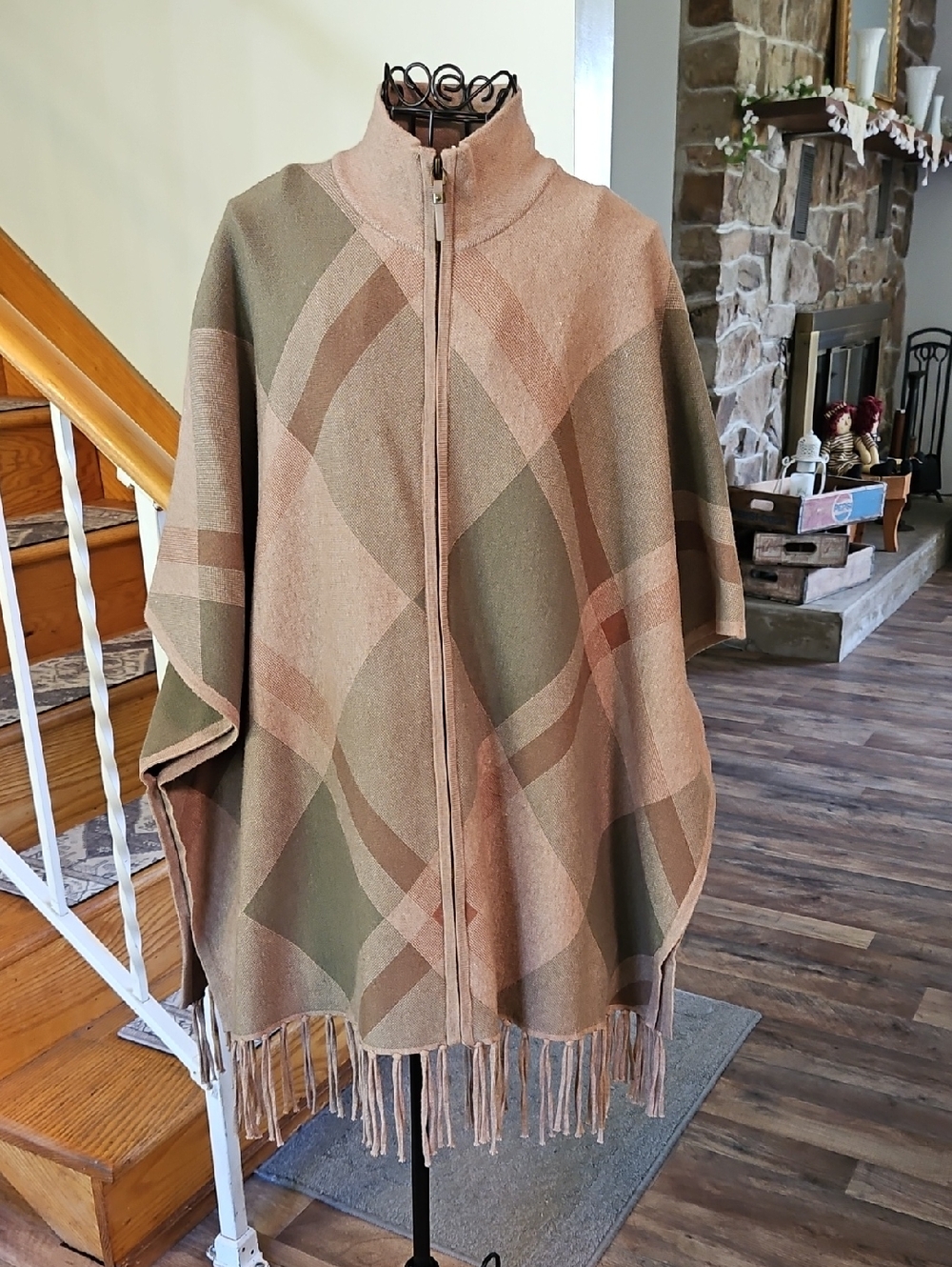 👚Rachel Zoe Zip-Front Geometric Fringe Poncho in Beige & Olive